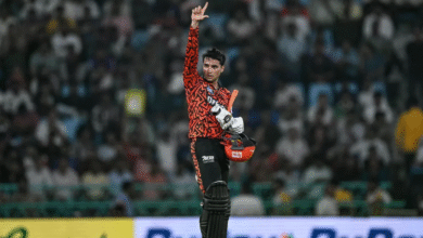 Photo of LSG vs SRH: अभिषेक शर्मा  ने केवल 18 गेंदों में जड़ा तूफानी अर्धशतक, रिकॉर्ड्स का लगाया अंबार
