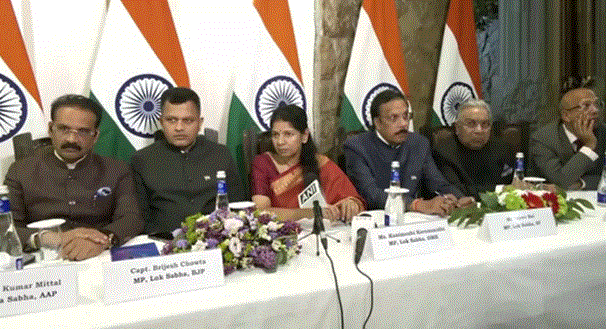 Photo of भारतीय सांसदों ने पाकिस्तान को खूब लताड़ा, आतंकवाद से लड़ाई में भारत को मिला रूस का साथ