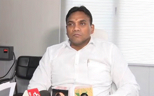 Photo of  उत्तराखंड में सरकार अलर्ट…कोविड लक्षण वाले सभी मरीजों की जांच अनिवार्य, दिशा-निर्देश जारी