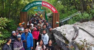 Photo of उत्तराखंड: पर्यटकों के लिए खुली विश्व धरोहर फूलों की घाटी