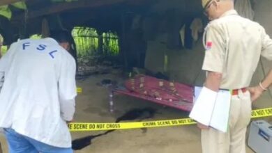 Photo of बेरोजगारी के तानों से तंग आकर कुल्हाड़ी से पत्नी और भाई की हत्या