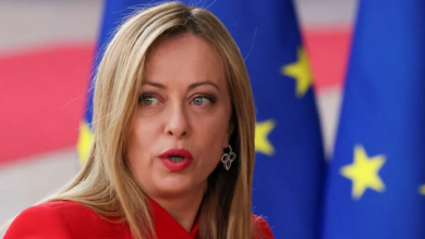 Photo of क्यों स्मोकिंग नहीं छोड़ पा रहीं इटली की पीएम मेलोनी?