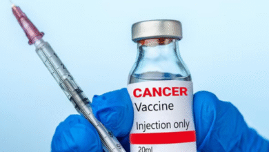 Photo of क्या कैंसर मरीजों के लिए ‘लाइफलाइन’ बन सकती है कोविड वैक्सीन