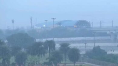 Photo of दिल्ली में ‘जानलेवा’ स्मॉग का कहर जारी, एक्यूआई 400 के करीब