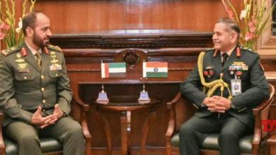 Photo of भारत-यूएई रक्षा सहयोग को नई मजबूती, थलसेना प्रमुख से मिले यूएई के शीर्ष सैन्य कमांडर
