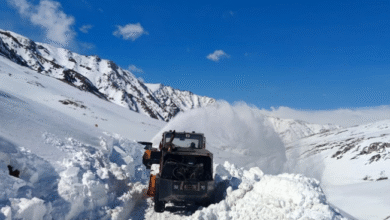 Photo of मनाली-लेह मार्ग पर वाहनों की आवाजाही के लिए बंद