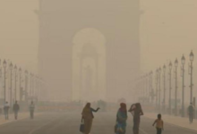 Photo of दिल्ली-NCR में प्रदूषण के बीच कोहरे का कहर, 148 उड़ानें रद्द…ट्रेनें भी हो रहीं लेट