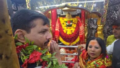 Photo of  सांसद संजय सिंह ने किए मां विंध्यवासिनी के दर्शन, पदयात्रा की करेंगे शुरुआत