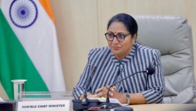 Photo of दिल्ली: केंद्र और एलजी के खिलाफ दायर मामले रेखा सरकार ने लिए वापस