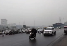 Photo of मौसम का यू-टर्न: दिल्ली-NCR में बादलों का डेरा और बूंदाबांदी, ट्रैफिक की रफ्तार धीमी