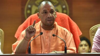 Photo of योगी सरकार का सख्त एक्शन, अल्पसंख्यक कल्याण विभाग के संयुक्त निदेशक शेषनाथ पांडेय बर्खास्त