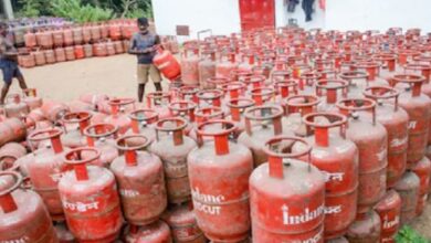 Photo of गैस संकट के बीच कमर्शियल सिलैंडरों की सप्लाई को लेकर राहत भरी खबर