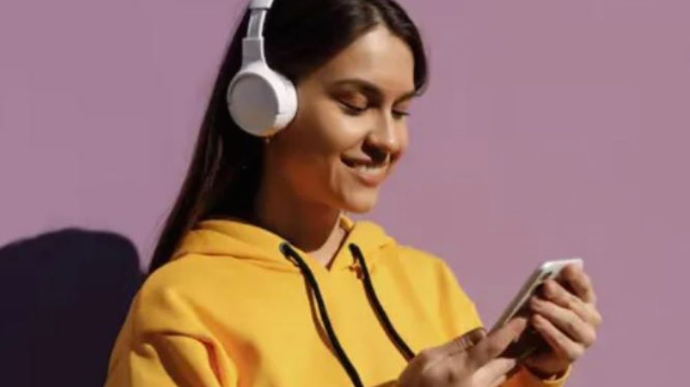 Photo of क्या है ईयरफोन इस्तेमाल करने का ’60-60 रूल’?