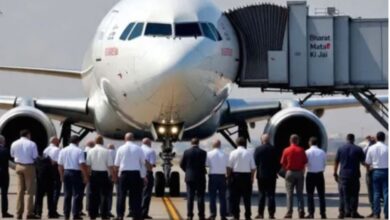 Photo of खाड़ी में फंसे भारतीयों को निकालने की तैयारी में जुटी सरकार