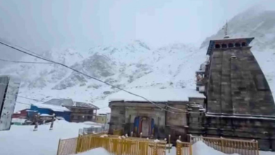 Photo of कपाट खुलने से पहले केदारनाथ धाम में हुई बर्फबारी, उत्तराखंड में आज तूफान और ओलावृष्टि की चेतावनी