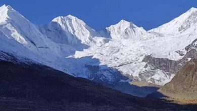 Photo of चमोली: गर्मी बढ़ने से उच्च हिमालय क्षेत्रों में तेजी से पिघल रहे ग्लेशियर