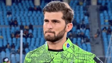 Photo of PSL में खेल रहे शाहीन शाह अफरीदी ने की बदतमीजी, आउट होने के बाद बार-बार पटका बैट