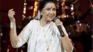 Photo of 83 साल पहले आया Asha Bhosle का फर्स्ट सॉन्ग, पेड़ के नीचे की थी रिकॉर्डिंग