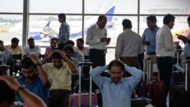 Photo of आसमान में उड़ने वाले यात्री भी होंगे परेशान, Indigo और Air India ने की फ्लाइट्स में कटौती