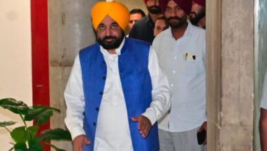 Photo of पंजाब विधानसभा: एनआरआई मंत्री रवजोत सिंह बोले-कनाडा में फंसे विद्यार्थियों को पूरी मदद देगी पंजाब सरकार