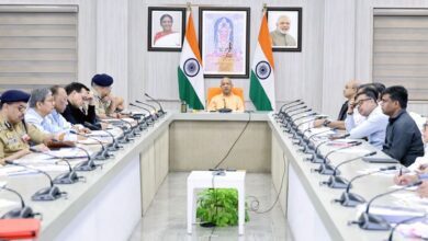 Photo of सीएम योगी का निर्देश, शोभायात्रा और विसर्जन मार्गों पर नहीं लगेंगी मांस-मदिरा की दुकानें